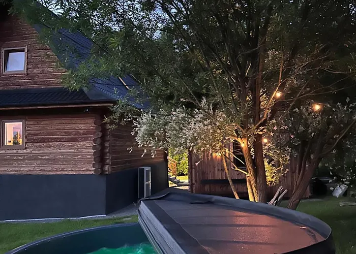 Сasa de vacaciones Piechówka - Góralski Dom Z Bala Z Gorącą Balią I Widokiem Na Góry Pewel Wielka